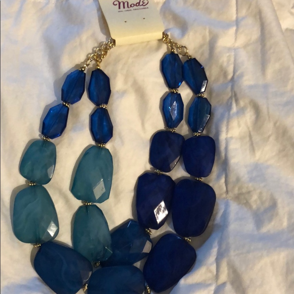 Beautiful blues costume necklace.